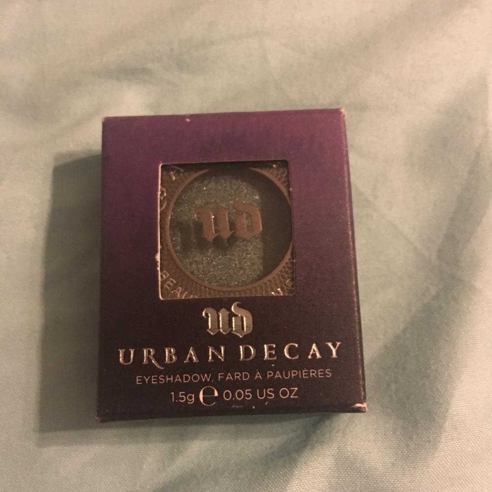 urban decay hijack eyeshadow